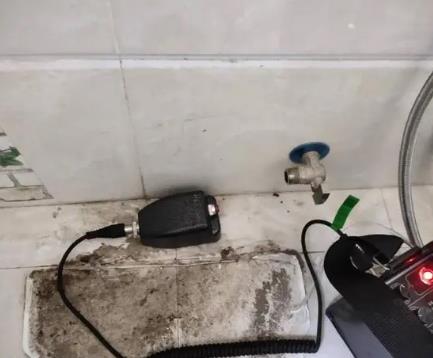 鲅鱼圈屋顶漏水维修公司分享下卫生间漏水的危害及解决方法